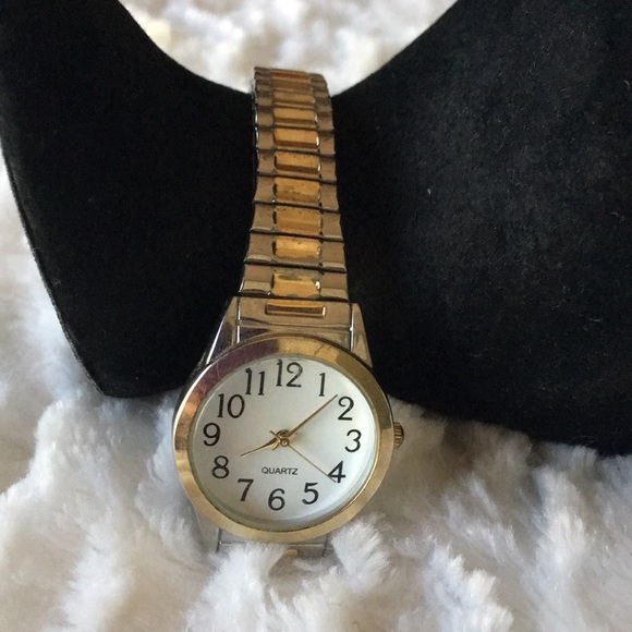 Lot 5 watches Michael Kors, Anne Klein - Picture 7 of 8